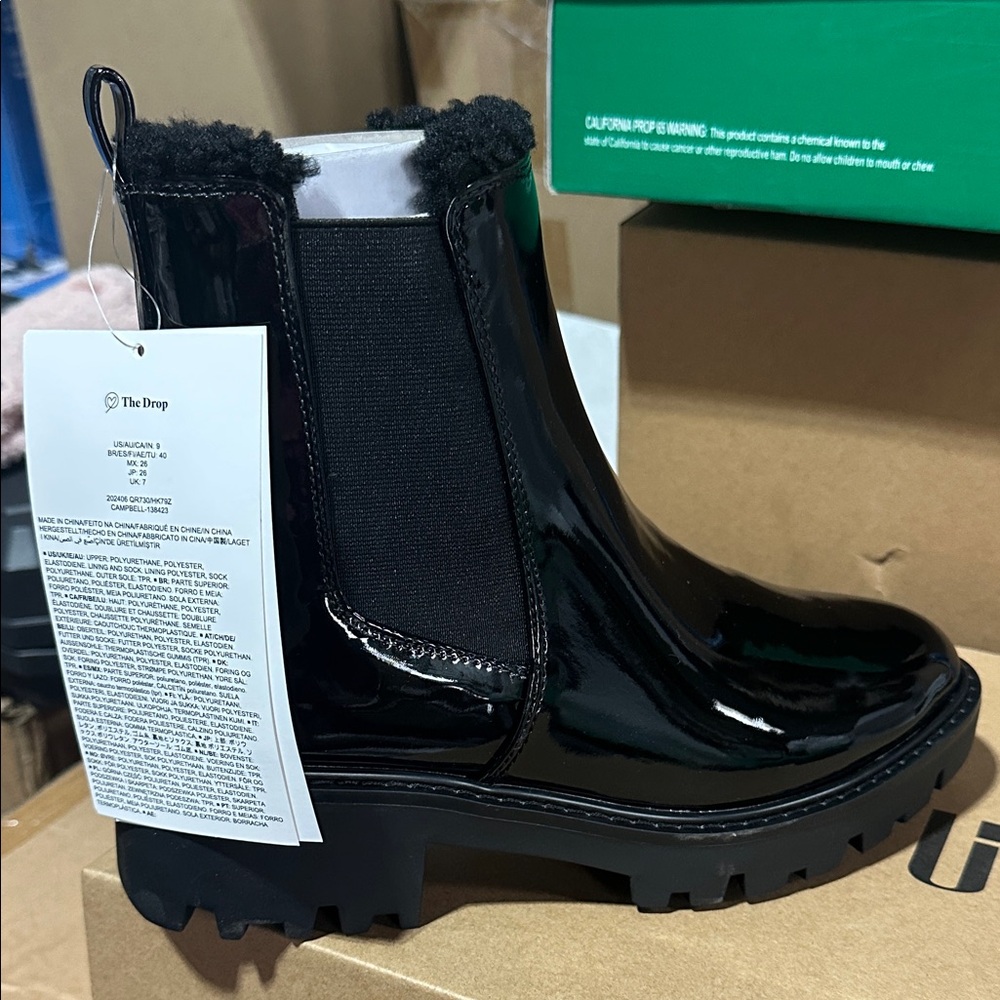 Women's Black Chelsea Boots